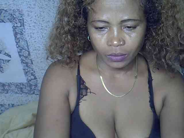Sexywife1 webcam
