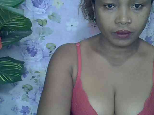 Sexywife1 webcam