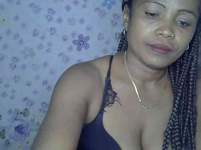 Sexywife1 webcam