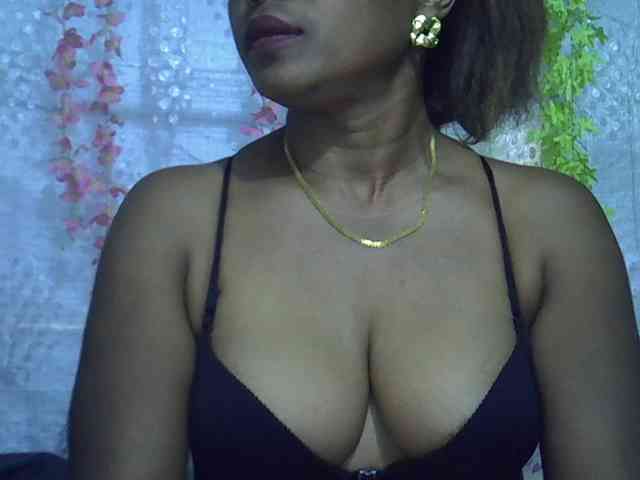 Sexywife1 webcam