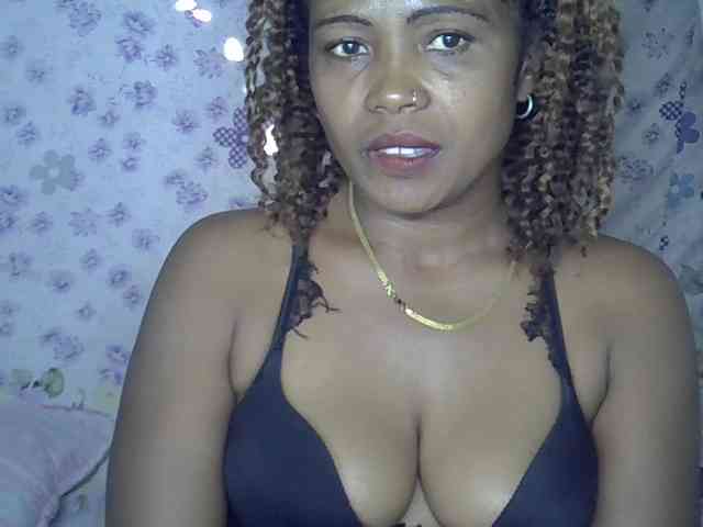 Sexywife1 webcam