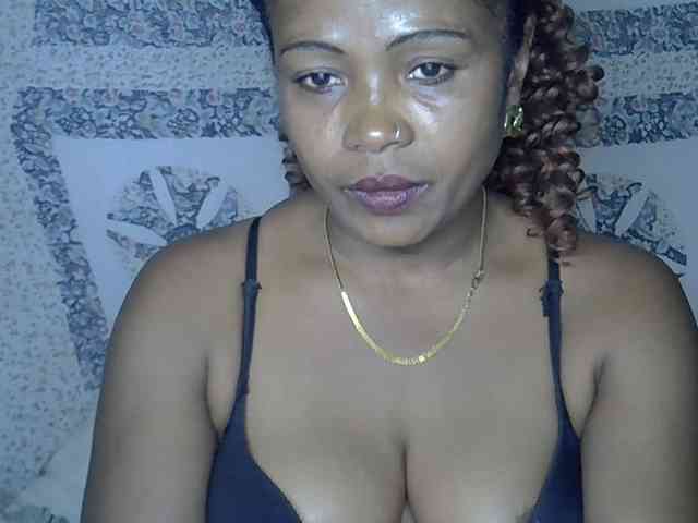 Sexywife1 webcam