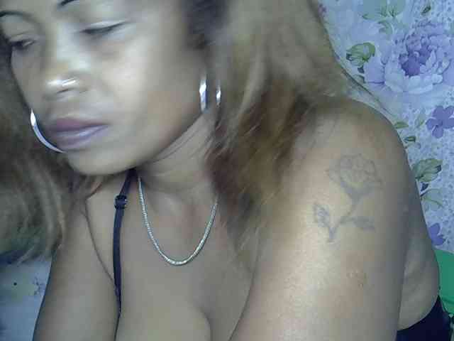 Sexywife1 webcam