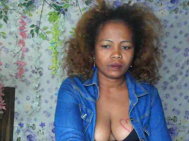 Sexywife1 webcam