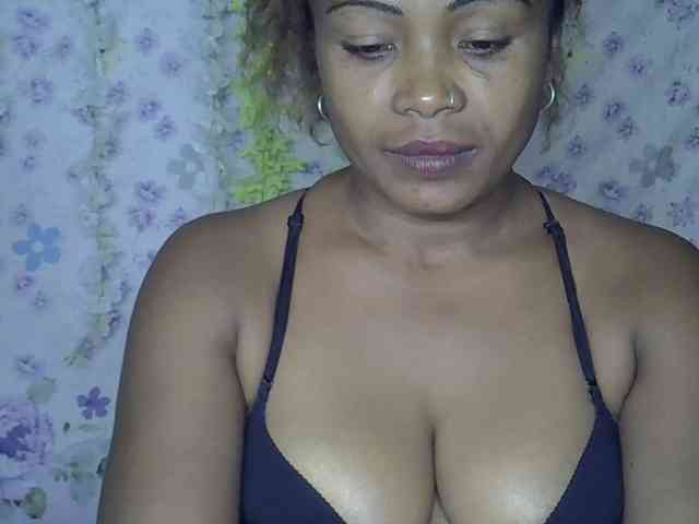 Sexywife1 webcam