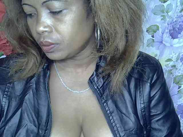Sexywife1 webcam