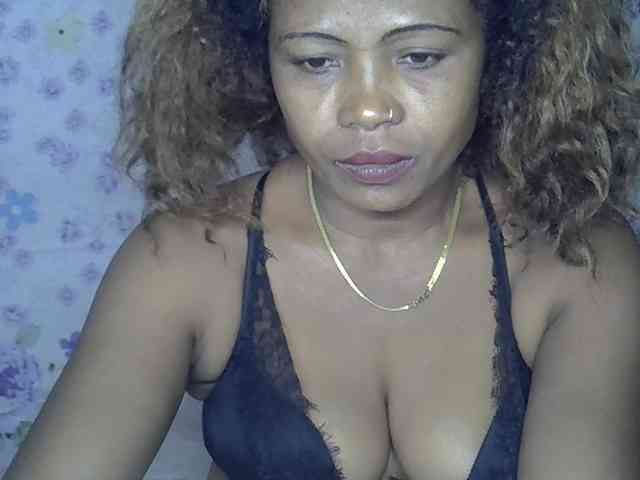 Sexywife1 webcam