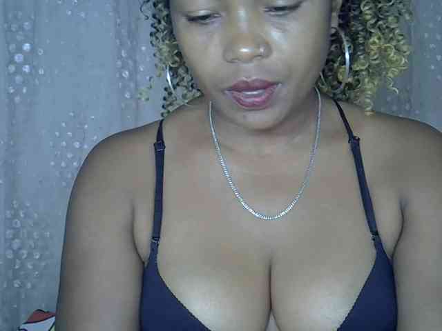 Sexywife1 webcam