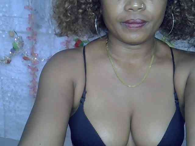 Sexywife1 webcam