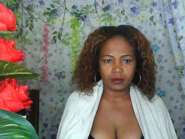 Sexywife1 webcam