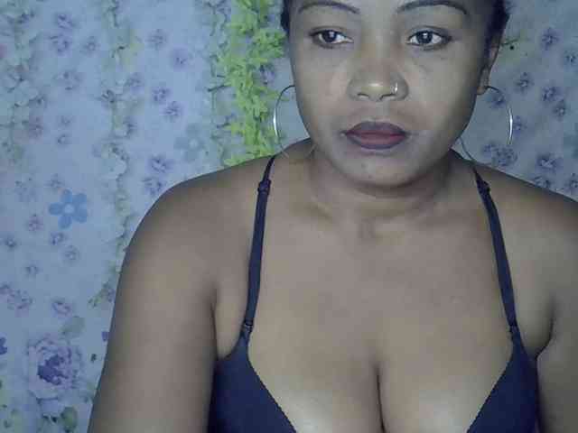 Sexywife1 webcam