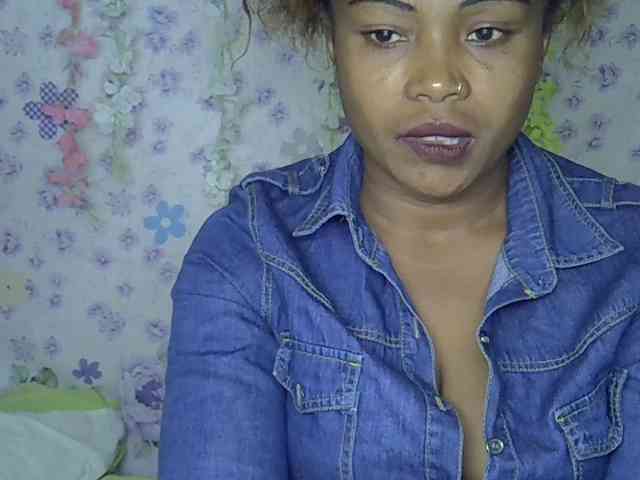 Sexywife1 webcam