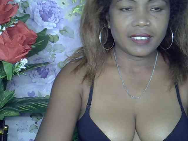 Sexywife1 webcam