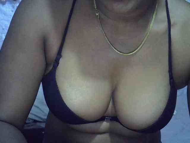 Sexywife1 webcam