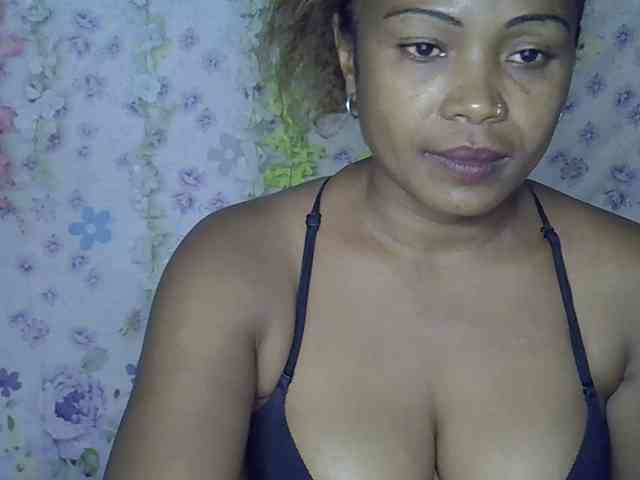 Sexywife1 webcam