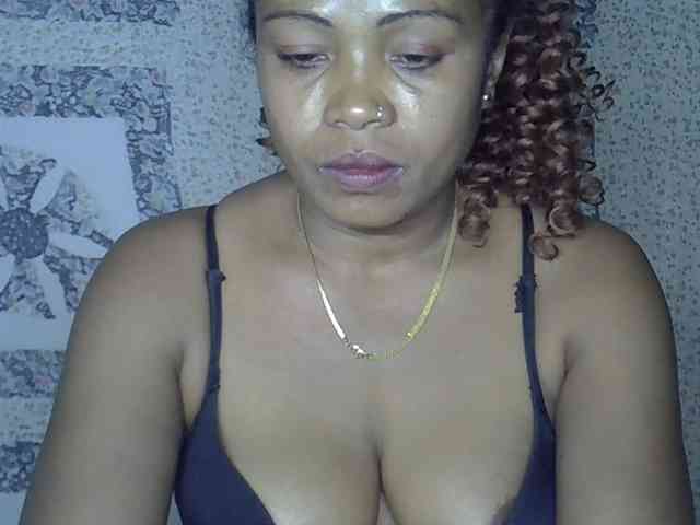Sexywife1 webcam
