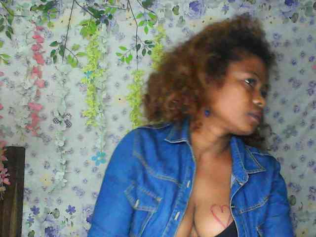 Sexywife1 webcam