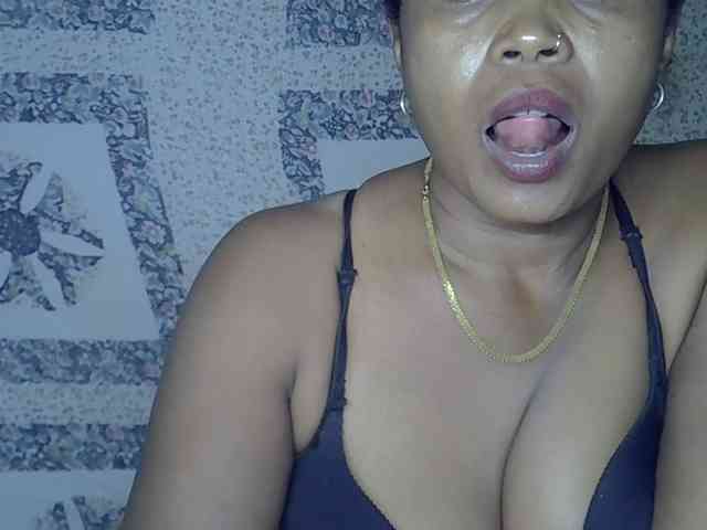 Sexywife1 webcam