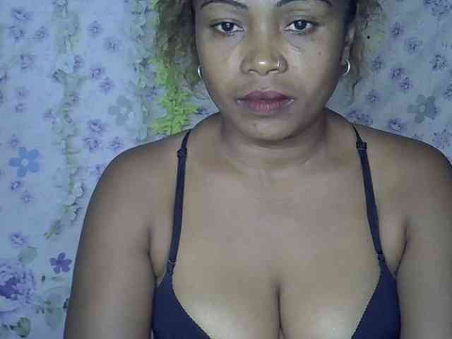 Sexywife1 webcam