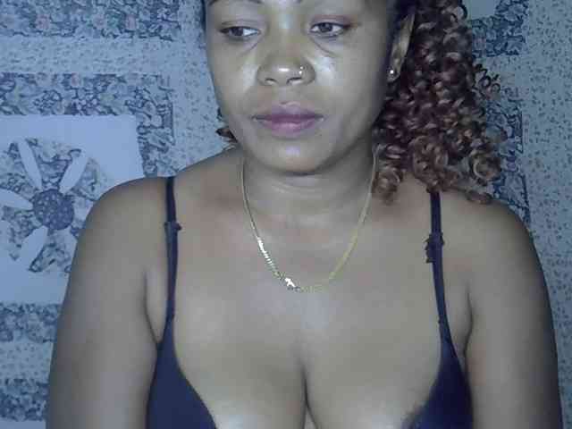 Sexywife1 webcam