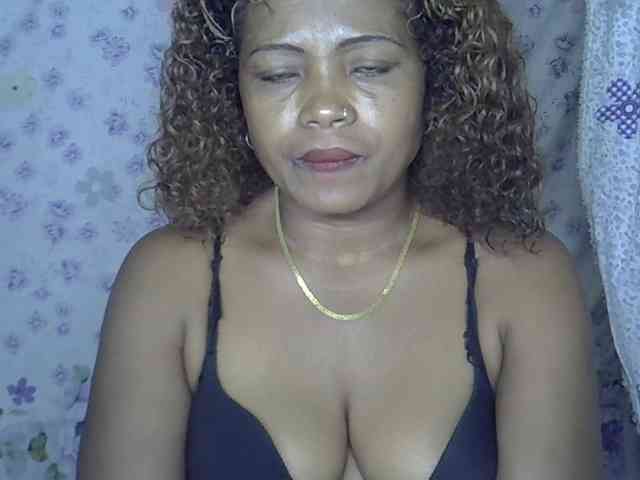 Sexywife1 webcam