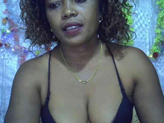 Sexywife1 webcam