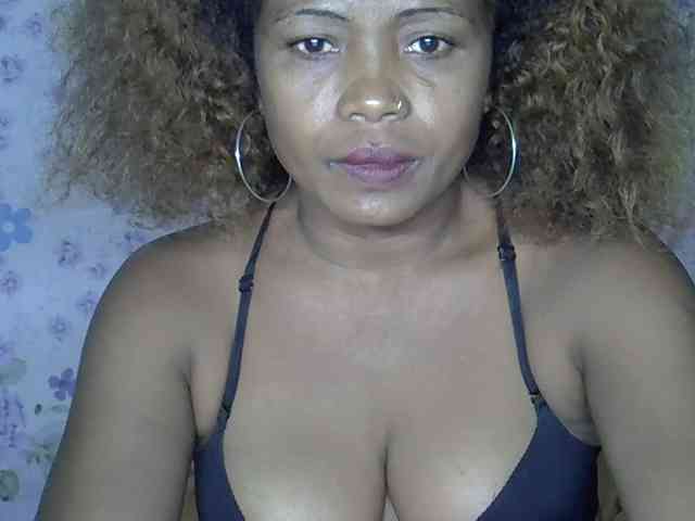 Sexywife1 webcam