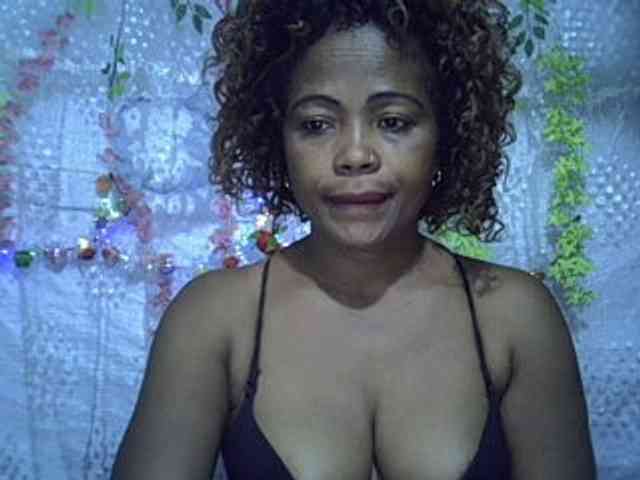 Sexywife1 webcam