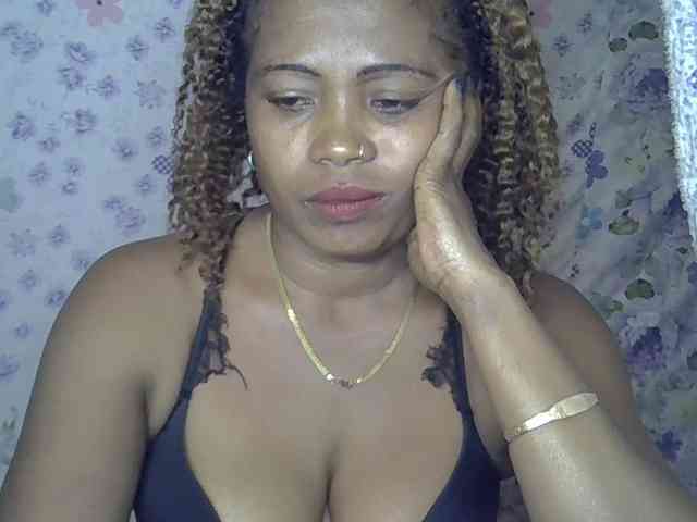 Sexywife1 webcam