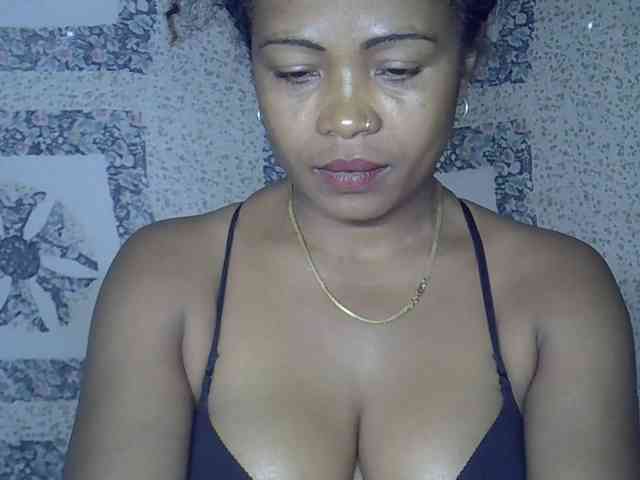 Sexywife1 webcam