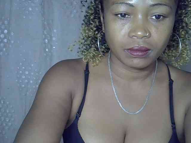 Sexywife1 webcam
