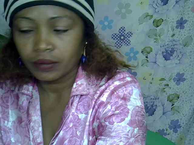 Sexywife1 webcam