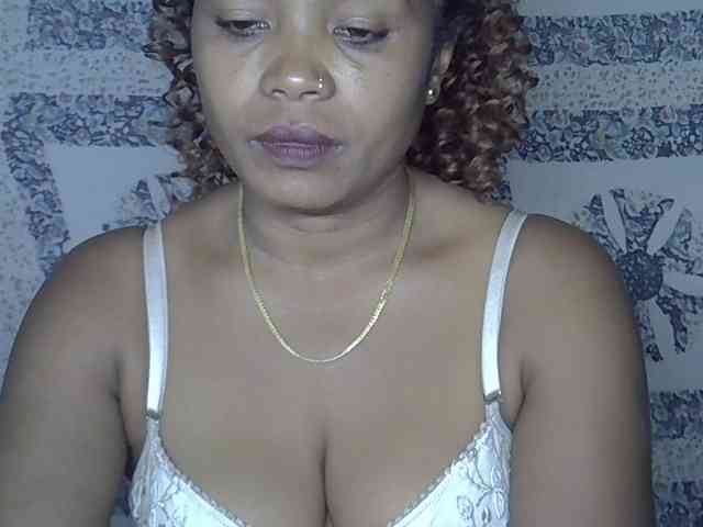Sexywife1 webcam