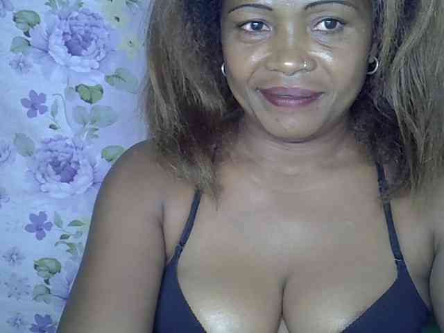 Sexywife1 webcam