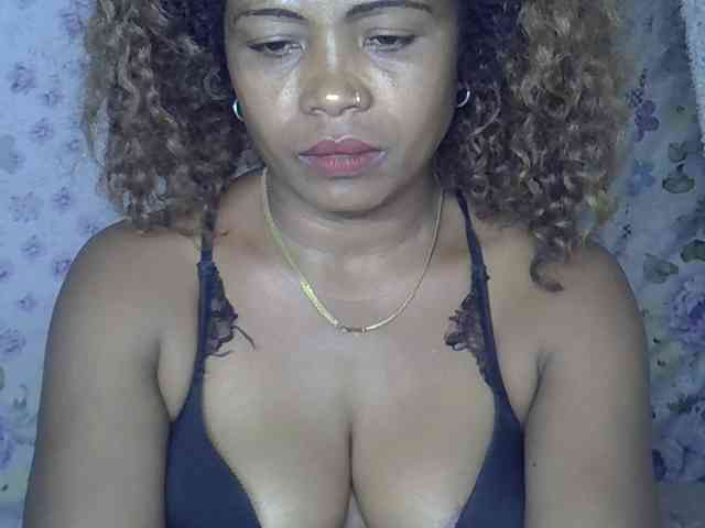 Sexywife1 webcam
