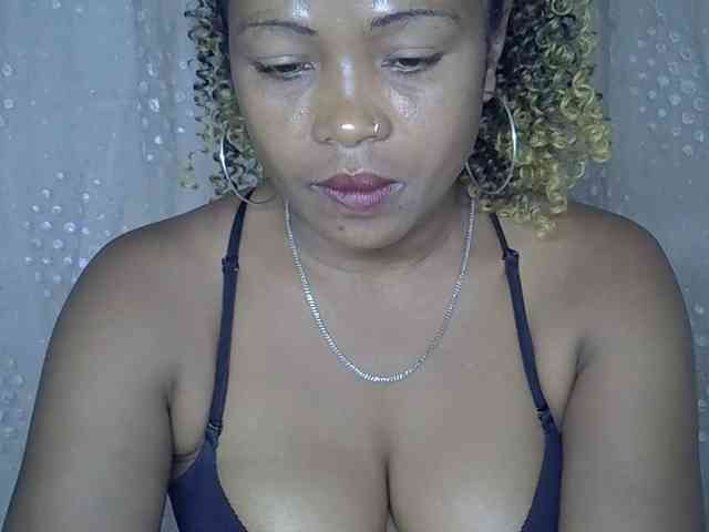 Sexywife1 webcam