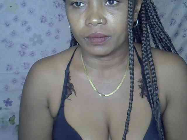 Sexywife1 webcam