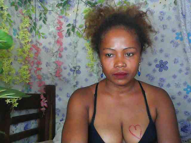Sexywife1 webcam