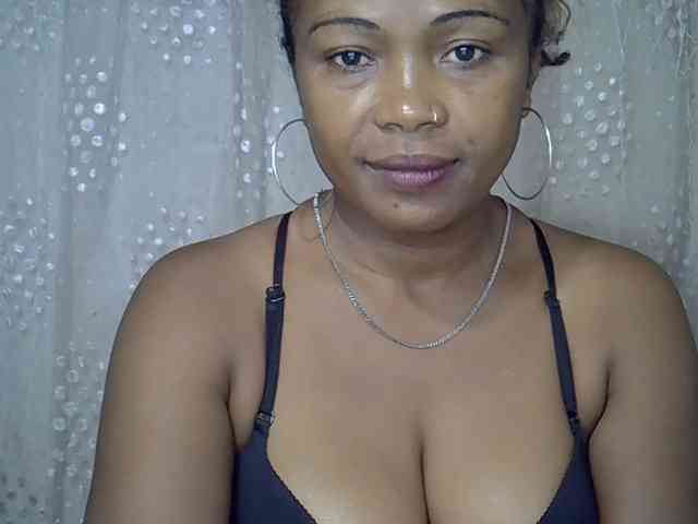 Sexywife1 webcam