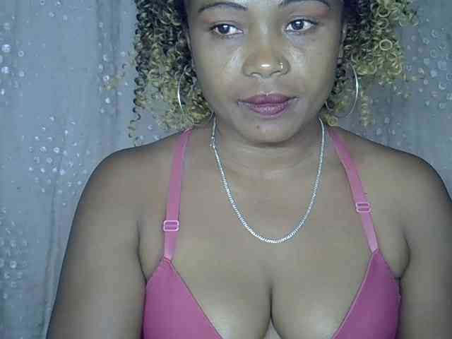 Sexywife1 webcam