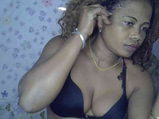 Sexywife1 webcam