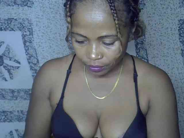 Sexywife1 webcam