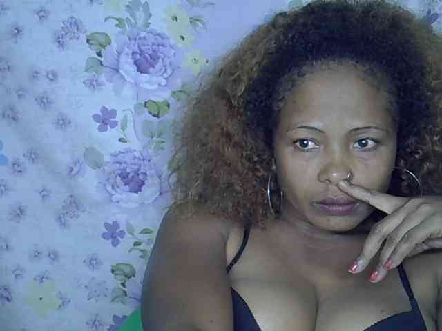 Sexywife1 webcam