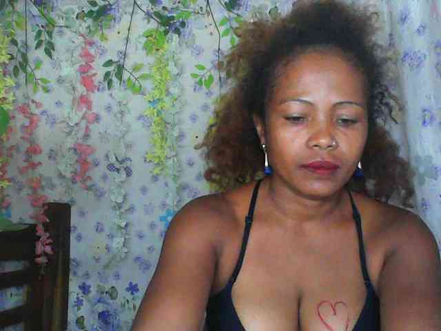 Sexywife1 webcam