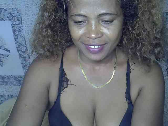 Sexywife1 webcam