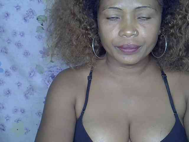 Sexywife1 webcam