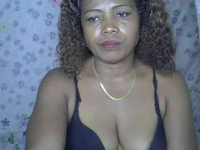 Sexywife1 webcam