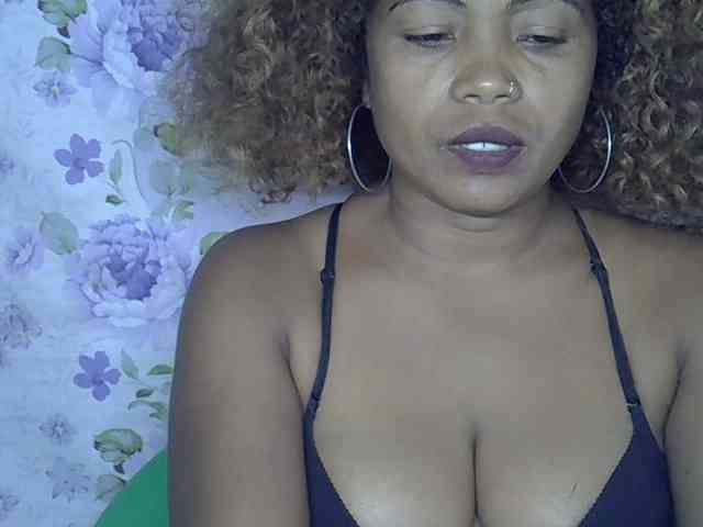 Sexywife1 webcam