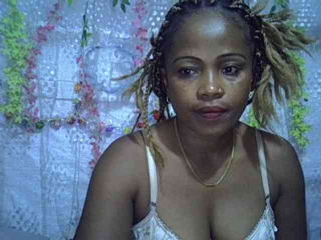 Sexywife1 webcam