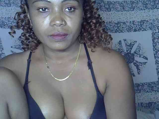 Sexywife1 webcam